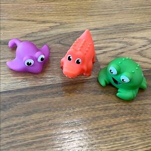Colorful Animal Bath Toys Set, Squirt Water